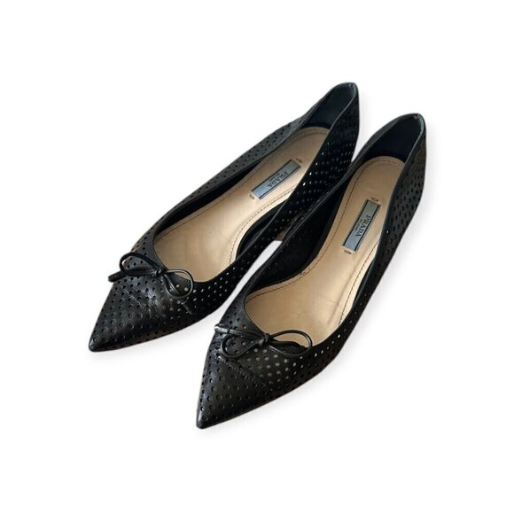 Prada Pointed Toe Flats, Black Perforated Leather, Size 39 EU, dust bag/box - Picture 12 of 15